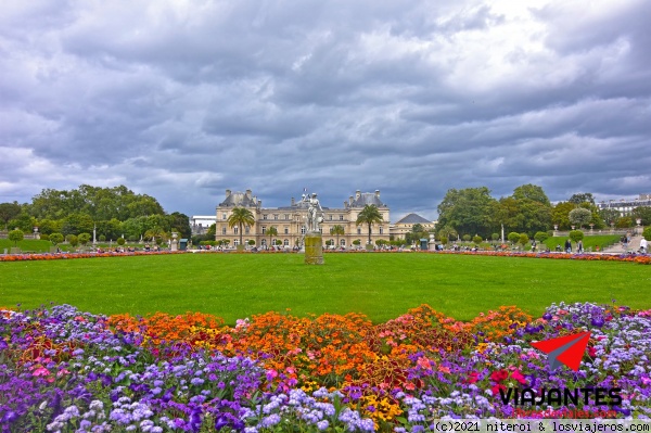 Jardines y Palacio de Luxemburgo
Vista de los jardines y palacio de Luxemburgo en París

