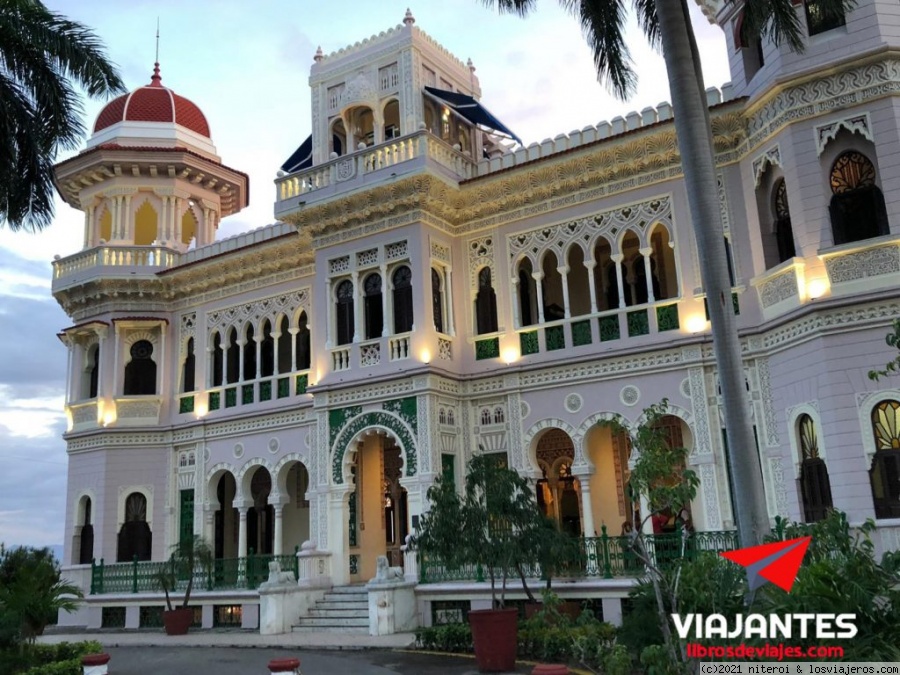 Viajar a  Cuba: Jineteras Cienfuegos - Palacio del Valle en Cienfuegos (Jineteras Cienfuegos)
