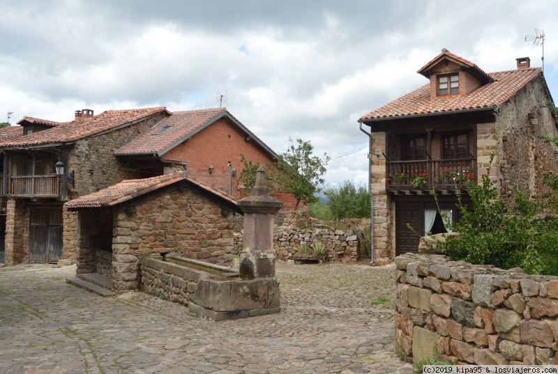 Por Galicia y algo más - Blogs de España - Hacía casa, parando en Bárcena Mayor (2)