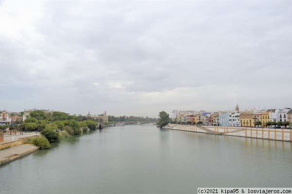 Vistas desde el puente de Triana
Sevilla desde el puente de Triana

