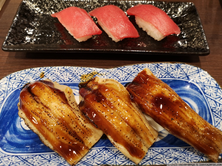 Opiniones Cambio Divisas Narita 2024 en Japón y Corea: Plato en Sushi Bar Naritaya