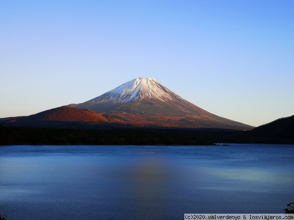 El Fuji al atardecer
Los colores del Monte Fuji al atardecer
