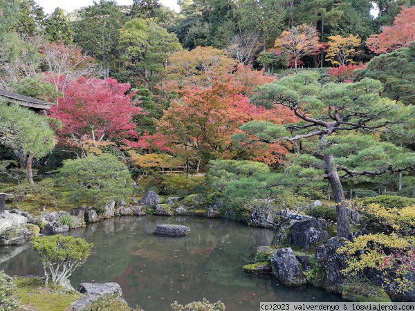 Jardines del Ginkaku-ji
Una parte de los jardines del Templo Ginkaku-ji. Ya se nota el Momiji
