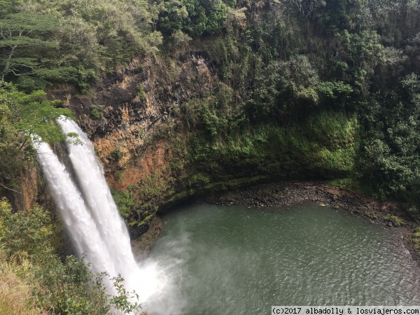 Wailua falls.Kauai
Wailua falls
