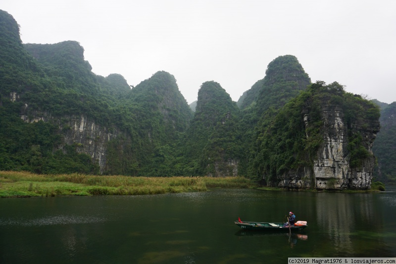 Foro de Trang An: Barquita en Trang An