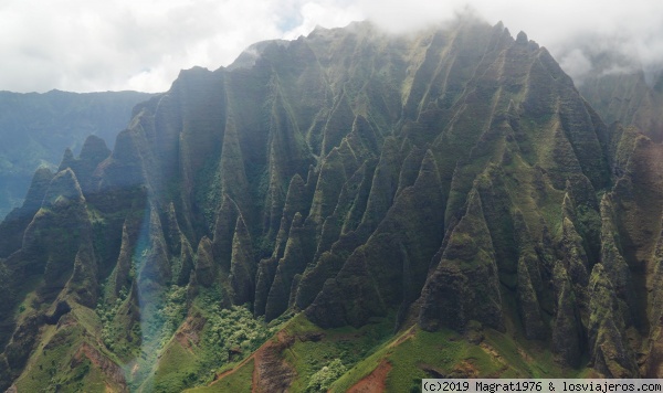 Costa de Napali desde el aire, isla de Kauai
Vista aérea de la espectacular costa de Napali, una maravilla de la naturaleza en la isla de Kauai (Hawaii)
