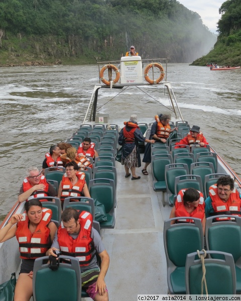 Iguazu
Lancha para ver las carataratas
