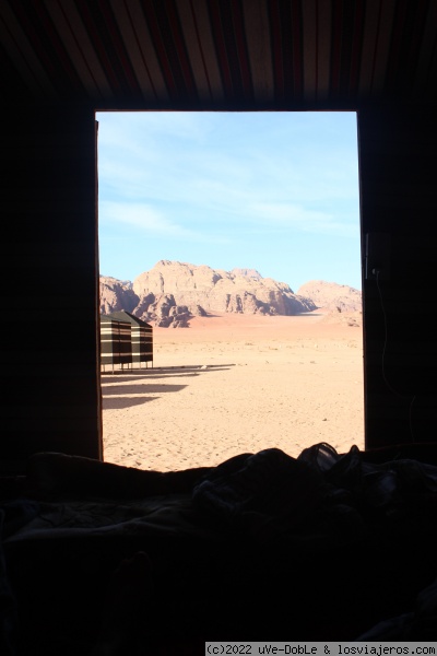 vistas desde el campamento
vistas desde el campamento beduino donde haciamos noche
