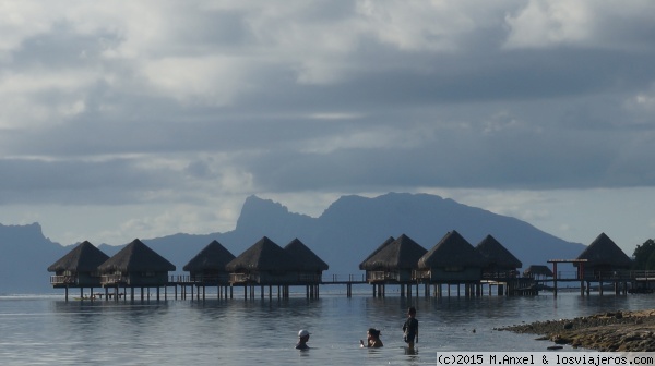 Playa de Toaroto. Tahiti.
Playa de Toaroto con Moorea al fondo. Tahiti. PK15.
