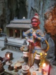 Guardianes en el interior de un templo de las montañas de marmol, Da Nang, Vietnam
Guardianes, Nang, Vietnam, interior, templo, montañas, marmol