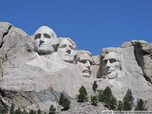 Mont Rushmore
Primer plano de las cuatro caras de los presidentes en Mont Rusmore
