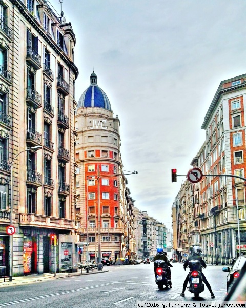 calle Balmes
calle Balmes en Barcelona, edificios de una gran arteria de la ciudad, foto en libre edicion, coloreada tipo dibujo.

