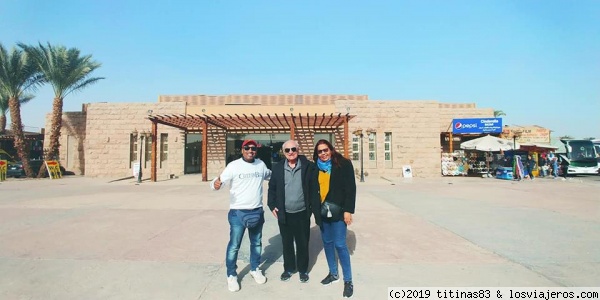 Foto con nuestro guía Ahmed
Ahmed fue el guía que contratamos en Egipto y nos armo todo el itinerario
