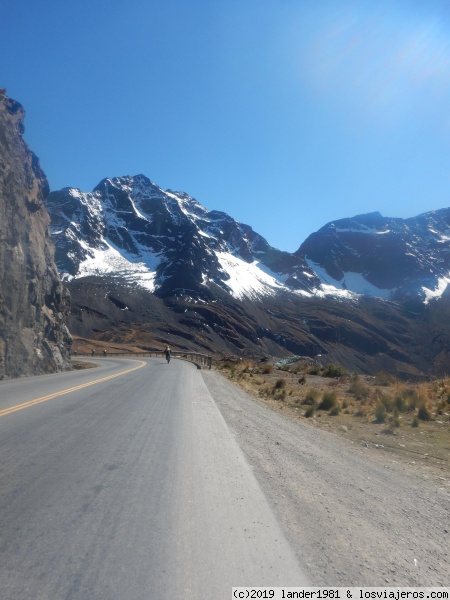 Llego a La Paz, Bolivia y Carretera de la muerte (los Yungas) - 2018 Septiembre aventura en Perú, algo de Bolivia y Chile en solitario (3)