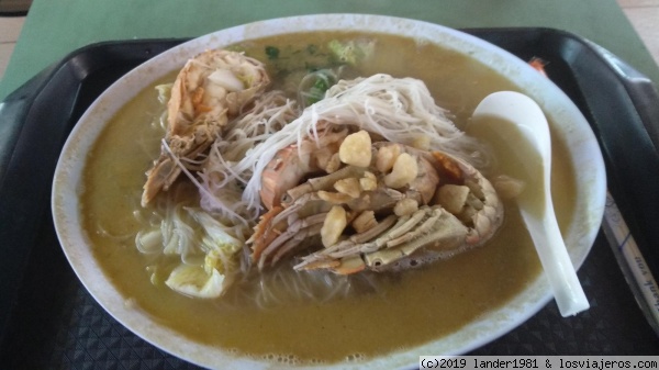 sopa de fideos y marisco
sopa de fideos y marisco en el hawkers de Changi Village
