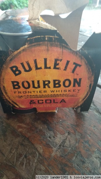 bulleit bourbon + cola
bulleit bourbon + cola, buenisimo
