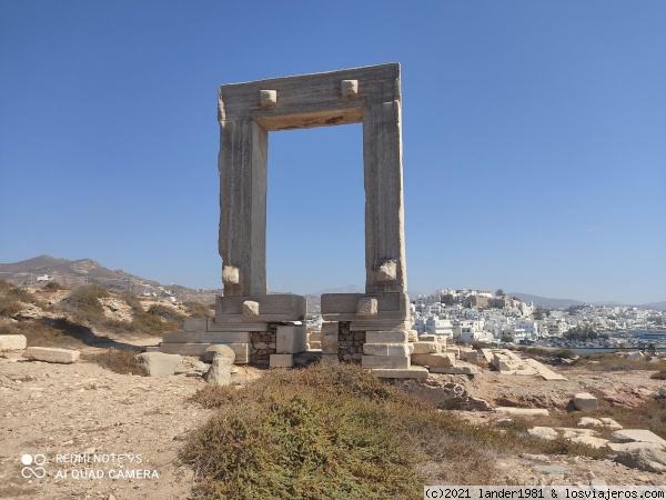 Portara del tempo de Apollo en Naxos
Portara del tempo de Apollo en Naxos
