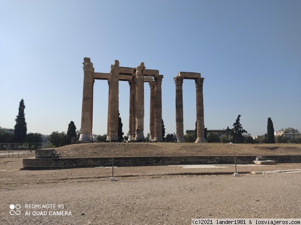 templo de Zeus olímpico en Atenas
El templo con más altura de todos los que he visitado
