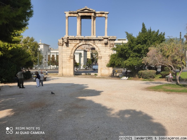 Arco de Adriano en Atenas
justo al lado del olympeion
