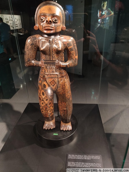 Figura humana en el museo de jade de San Jose
Figura humana en el museo de jade de San Jose
