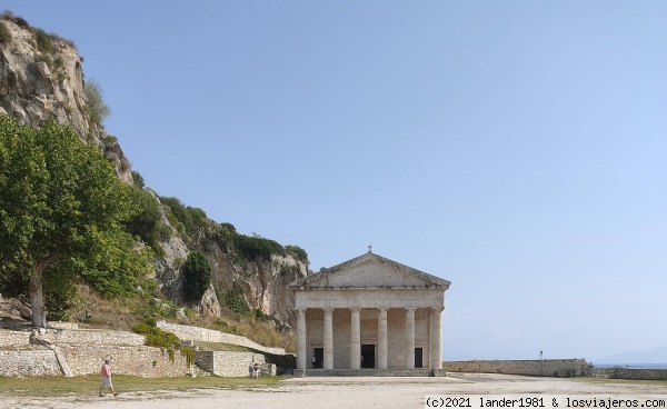 Iglesia de San Jorge en la vieja fortaleza veneciana en Corfu
Iglesia de San Jorge en la vieja fortaleza veneciana en Corfu
