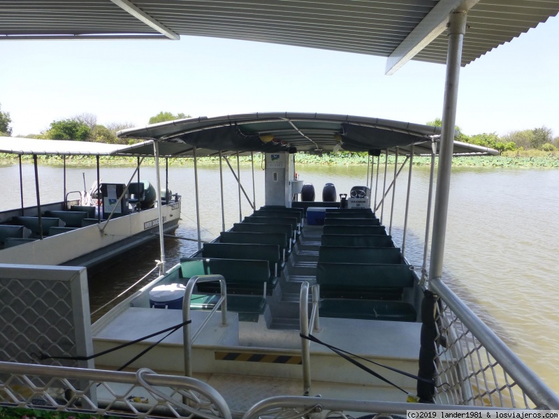 Opiniones Darwin 2024 en Oceanía: Barco en el Mary river para la excursion de los wetlands de Darwin