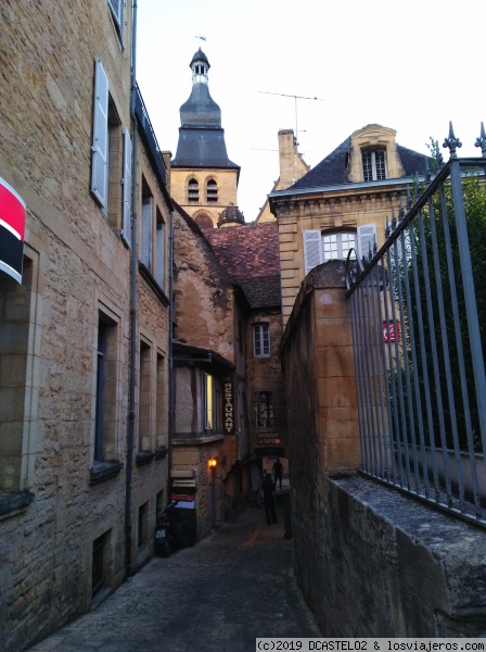 sarlat
una calle da la ciudad
