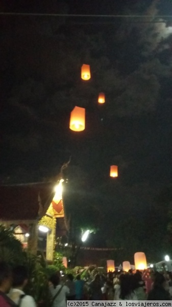 Celebración del Yee Peng
Celebración del Yee Peng en el Wat Chai Monkol de Chiang Mai

