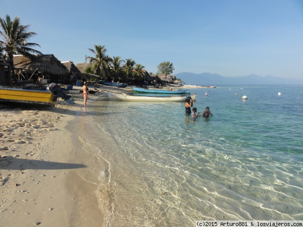 Cayos Cochinos: Cayo Chachauate
Otra preciosa imagen de Cayo Chachauate con las distintas tonalidades del agua. ¡Puro espectáculo!.
