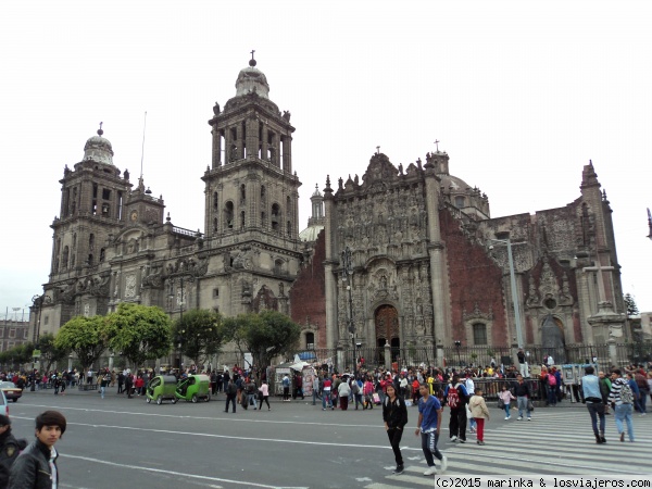 La catedral de Ciudad de México
La catedral de Ciudad de México
