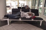 En el aeropuerto de Munich, Alemania
Munich, Alemania, aeropuerto, acientos, cómodos, para, dormir, así, pasamos, toda, noche