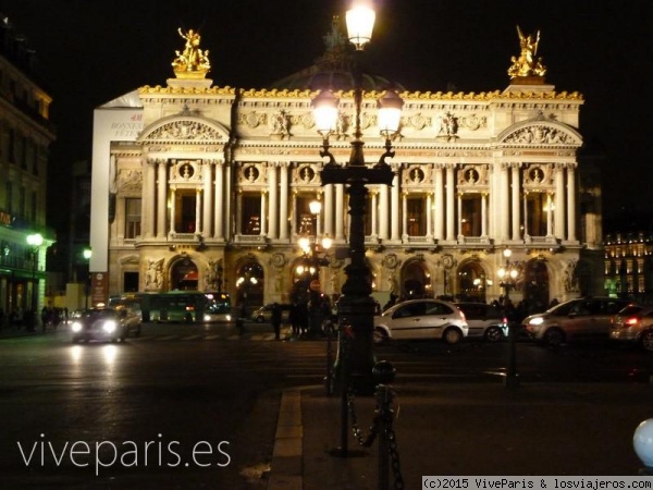 Ópera de París
La Ópera Garnier es un lugar indispensable también en una visita a París, tanto de día como de noche.
Ópera de París
La Ópera Garnier es un lugar indispensable también en una visita a París, tanto de día como de noche.
