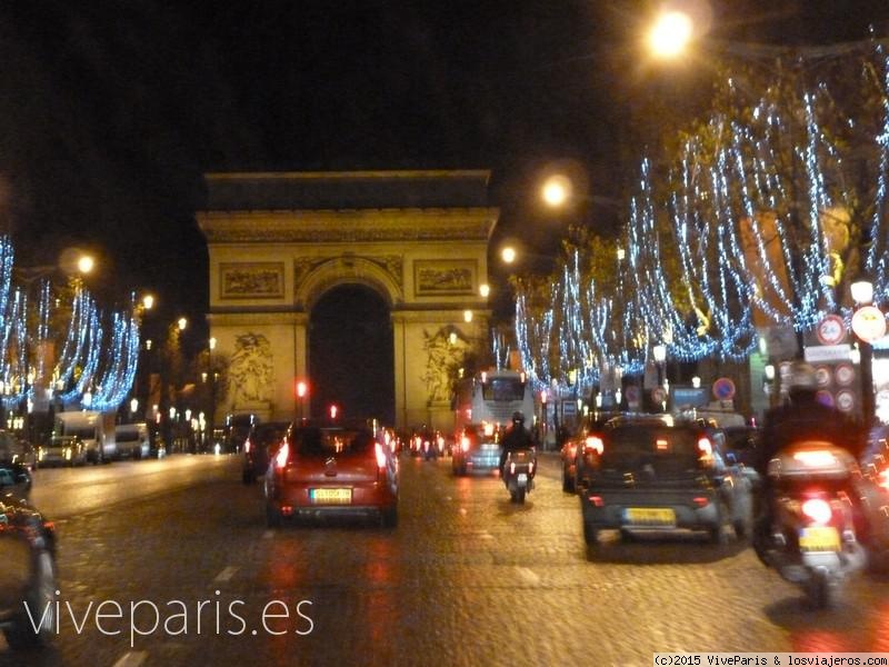 Viajar a  Francia: Duchas Publicas - Arco del Triunfo (Duchas Publicas)