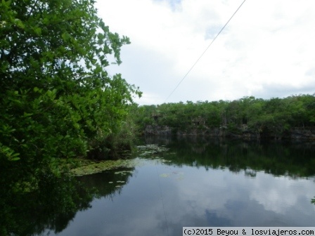 Península de Yucatán
Maravilloso entorno paseando en canoa por la selva de Yucatan.
