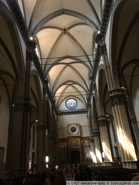 Interior de la catedral de Santa Maria del Fiore, Florencia
Nave central de la catedral de Santa Maria del Fiore, en Florencia (Italia)
