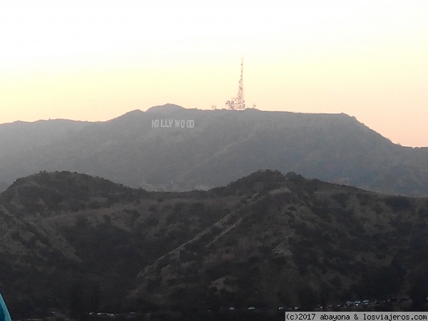 Desde observatorio Griffit
Se ve el letrero lejano

