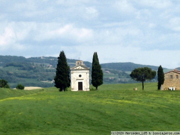 Capella della Madonna di Vitaleta
Paisaje en la Toscana. Capella della Madonna di Vitaleta. Cuando lo más simple es lo más bello.
