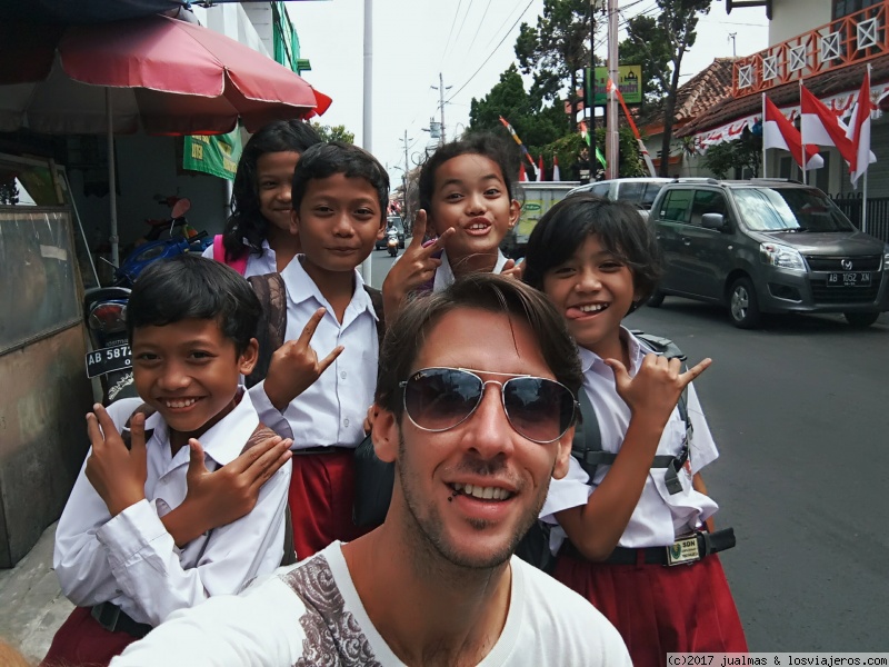 3 SEMANAS EN INDONESIA viajando solo Java, Borneo y Bali - Blogs de Indonesia - Yogyakarta Templos Prambanan y Borobudur (8)