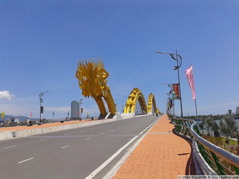 Opiniones Melia Danang Resort: Puente de Danang