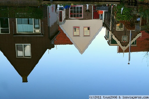 Reflejos en Amsterdam
Reflejos sobre uno de los canales
