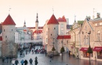 Entrada a la muralla de Tallín