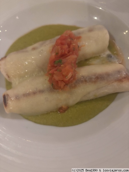 Esculturas con toallas
Esculturas con toallas
