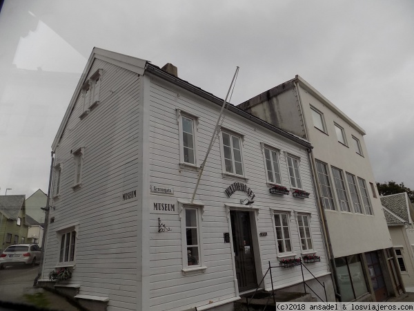 La casa que no ardió en Alesund
En el incendio que quemó la ciudad en 1904, esta fue la única casa que no ardió en la ciudad
