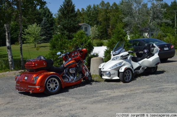 Superbikes y motor trikes
Las motos de tres ruedas son muy numerosas en Canada

