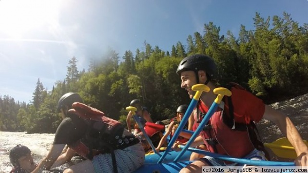 Al agua
Rafting en rio Mattawin, Quebec
