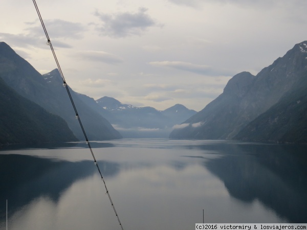 Crucero por los Fiordos, la tierra de los Vikingos. - Blogs of Baltic Sea and Fiords - Día 4: Hellesylt - Geiranger (1)