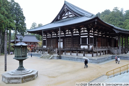 Japón - 14 días de templos y neones. - Blogs de Japon - DÍA 10: tumbas, templos y jardines secos de Koyasán (5)