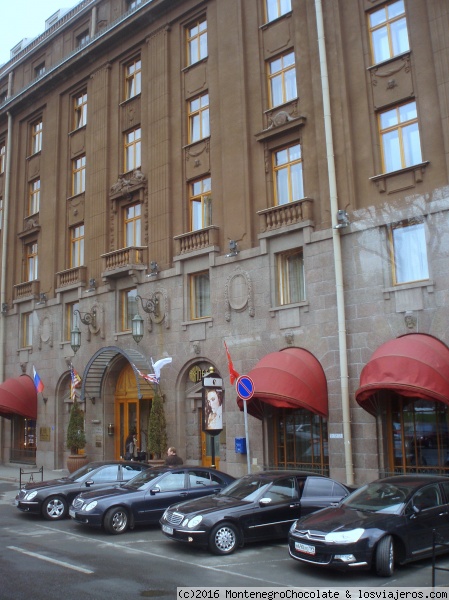 San Petersburgo, Rusia
El hotel donde es murieron Jesenjin. Rusos creen que lo mataron ( aunque actúa de forma extraña )
