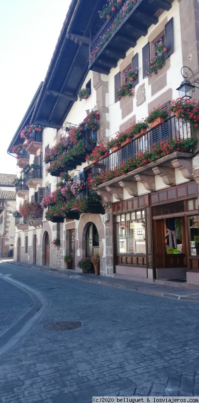 Etapa 4. Elizondo- Cuevas de Zugarramurdi - Valle del Baztán - En coche por el Norte de España: Turismo y gastronomía. Verano 2020. (3)