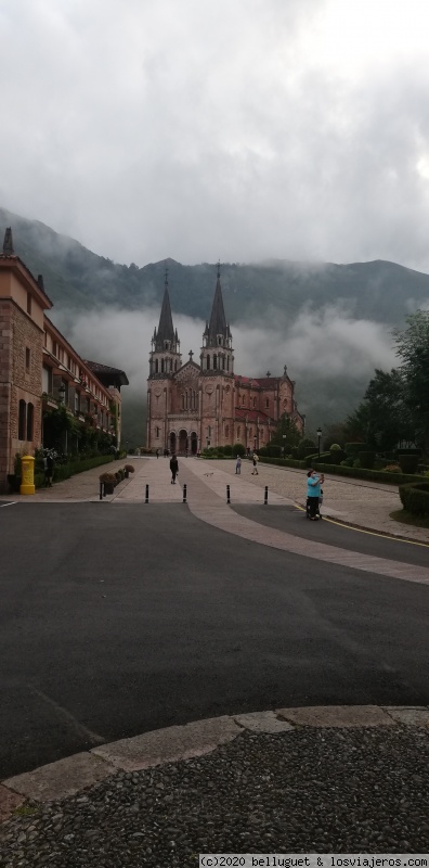 Etapa 9. Arenas de Cabrales - Lagos de Covadonga - Cangas de Onís - En coche por el Norte de España: Turismo y gastronomía. Verano 2020. (1)